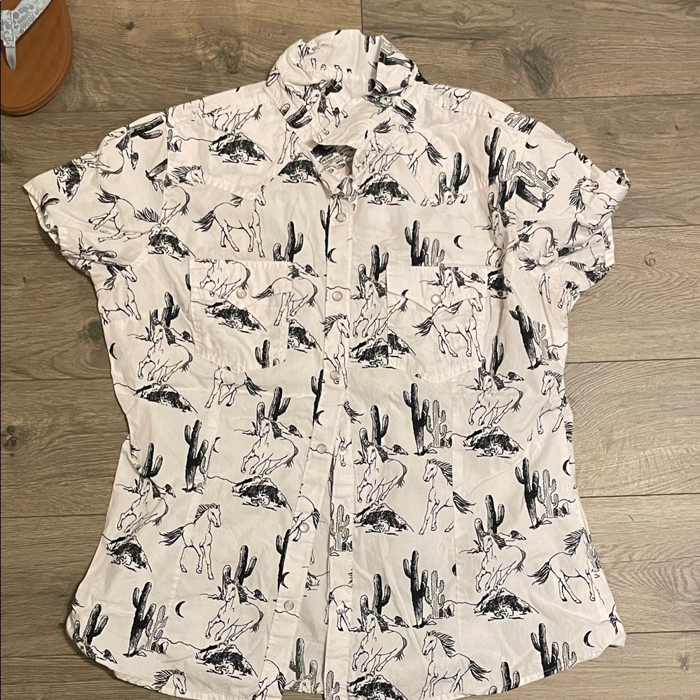 Wrangler Retro Black and White Graphic Shirt
